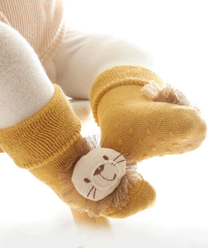 Herbst Winter Baby Mädchen Weiche Baumwolle Terry Boden Socken Neugeborenen 3D Puppe Cartoon Tier Bogen Anti Slip Schuhe für Kleinkind junge Kleidung