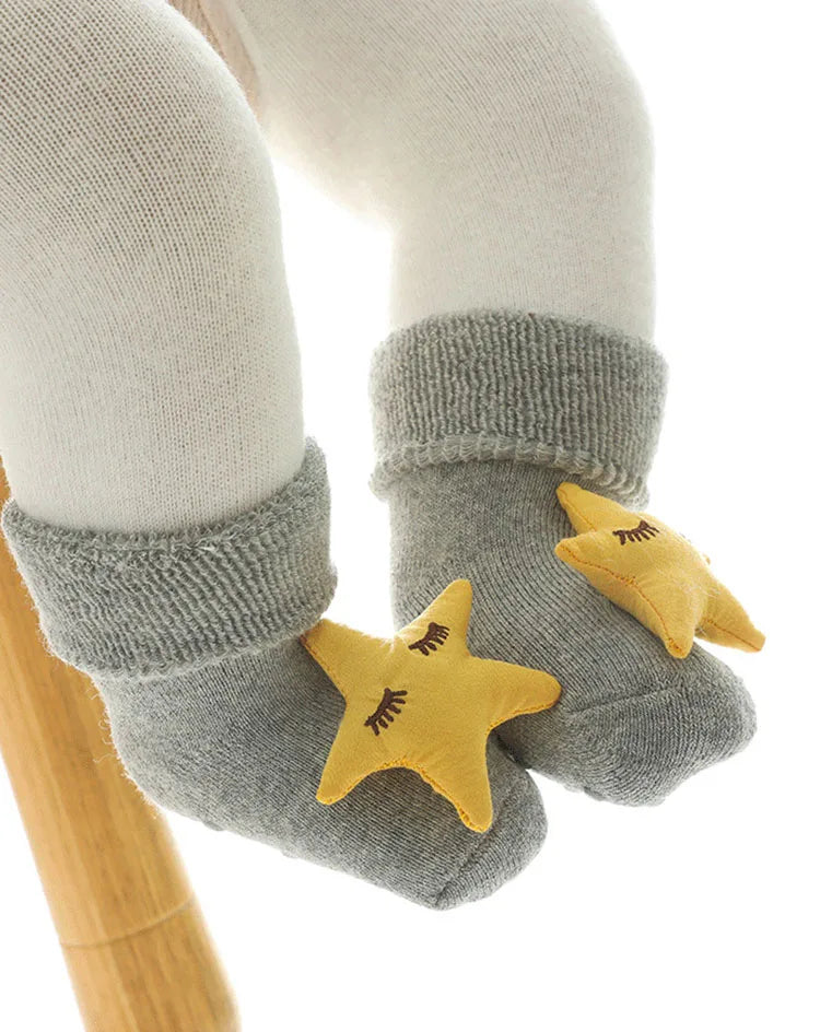 Herbst Winter Baby Mädchen Weiche Baumwolle Terry Boden Socken Neugeborenen 3D Puppe Cartoon Tier Bogen Anti Slip Schuhe für Kleinkind junge Kleidung