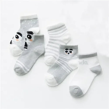 Niedliche Baby Socken mit Tiermuster